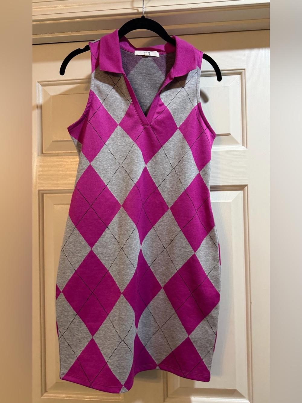 Madden NYC Sleeveless Argyle Knit Dress in Magenta and Gray Size Large NWOT